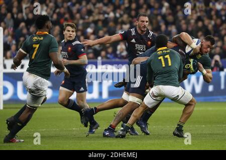 Der Franzose Sebastien Vahamahina kämpft gegen den Südafrikaner Jesse Kriel bei einem Rugby-Testspiel, Frankreich gegen Südafrika im Stade de France, St-Denis, Frankreich, am 18. November 2017. Südafrika gewann 18-17. Foto von Henri Szwarc/ABACAPRESS.COM Stockfoto