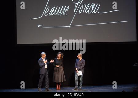 Produzent Claude-Eric Poiroux, Regisseur Delphine Gleize und Laurent Goumarre nehmen am 4. Dezember 2017 in Paris, Frankreich, an der Tribute an die Schauspielerin Jeanne Moreau im Odeon Theatre Teil. Foto von Nasser Berzane/ABACAPRESS.COM Stockfoto