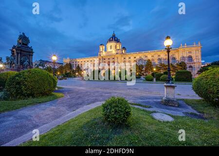 Das Kunsthistorische Museum in Wien, Österreich, in der Dämmerung Stockfoto