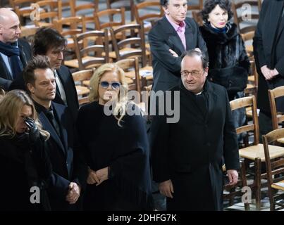 Laura Smet, David Hallyday,Sylvie Vartan und Francois HollandeTrauerfeier zu Ehren des verstorbenen französischen Sängers Johnny Hallyday in der Kirche La Madeleine in Paris, FRANKREICH -09/1/2017 Photo by jacques Witt/ Pool/ABACAPRESS.COM Stockfoto