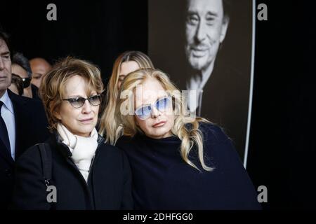 Nathalie Baye, Sylvie Vartan während der Trauerfeier für den französischen Sänger Johnny Hallyday in der Eglise de la Madeleine (La Madeleine Kirche) in Paris, am 9. Dezember 2017. Foto vonDenis Allard/Pool/ABACAPRESS.COM Stockfoto