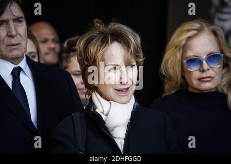 Nathalie Baye, Sylvie Vartan, Tony Scotti während der Trauerfeier für den französischen Sänger Johnny Hallyday in der Eglise de la Madeleine (La Madeleine Kirche) in Paris am 9. Dezember 2017. Foto vonDenis Allard/Pool/ABACAPRESS.COM Stockfoto