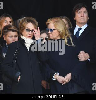 David Hallyday und AlexandraPastors Sohn Cameron Smet, Nathalie Baye, Sylvie Vartan, Tony Scotti bei der Trauerfeier organisiert in Erinnerung an Johnny Hallyday in Paris.die Beerdigung Konvoi begann von lâ €™Arc de Triomphe und dann kam die Champs Elysées auf den Place de la Concorde vor der Überschrift in die Kirche von la Madeleine für einen religiösen Dienst. Der Präsident der Republik und seine Frau nahmen am Gottesdienst Teil. Johnny Hallyday's Musiker begleiteten den Begräbniskonvoi während der Prozession.Foto: Christian Liewig Abacapress.com Stockfoto