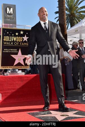 Dwayne Johnson aka The Rock wird am 13. Dezember 2017 auf dem Hollywood Walk of Fame in Los Angeles, CA, USA, mit einem Star geehrt. Foto von Lionel Hahn/ABACAPRESS.COM Stockfoto