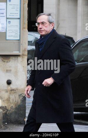 Claude Gueant bei der Beerdigung von Andree Sarkozy aka Dadue, Mutter des ehemaligen französischen Präsidenten Nicolas Sarkozy, in der Saint-Jean-Baptiste Kirche in Neuilly-Sur-seine, Frankreich am 18. Dezember 2017. Foto von ABACAPRESS.COM Stockfoto