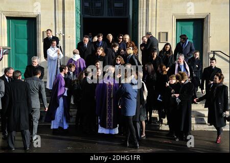 Atmosphäre während der Beerdigung von Andree Sarkozy aka Dadue, Mutter des ehemaligen französischen Präsidenten Nicolas Sarkozy, in der Saint-Jean-Baptiste Kirche in Neuilly-Sur-seine, Frankreich am 18. Dezember 2017. Foto von ABACAPRESS.COM Stockfoto