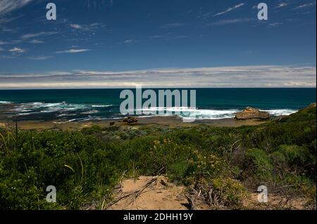 Cheviot Beach ist abgelegen und fast unzugänglich, aber der australische Premierminister Harold holt ging hier schwimmen - und verschwand im Meer. Stockfoto