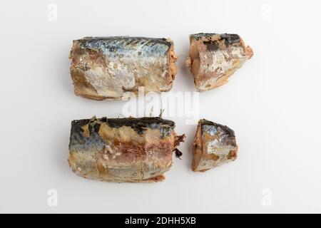 Makrele. In Scheiben geschnitten ​​mackerel. Makrelenkonserven Stockfoto