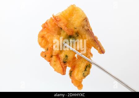 Gebratenes Gemüse auf weißem Hintergrund Stockfoto