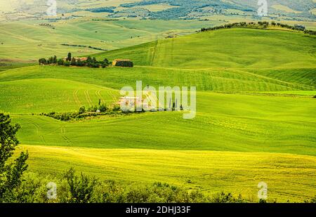 Schöne Aussicht auf die malerische Toskana-Landschaft im Val d ' Orcia, Italien Stockfoto