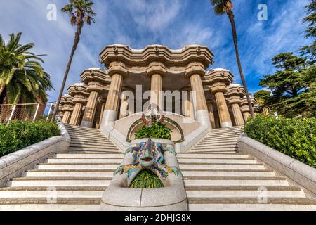 Gaudis vielfarbiger Mosaiksalamander, Park Guell, Barcelona, Katalonien, Spanien Stockfoto