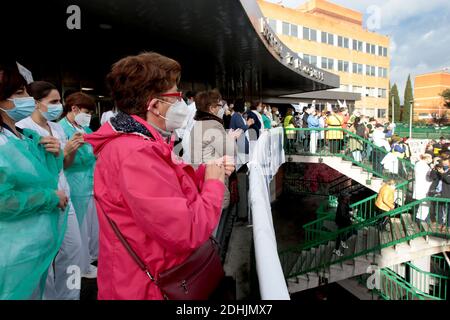 Madrid, Spanien. Dezember 2020. ; 11/12/2020.- Arbeiter des Krankenhauses 12 de Octubre in Madrid protestieren unter dem Motto "Check the Zendal Hospital". Quelle: dpa picture Alliance/Alamy Live News Stockfoto