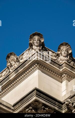 Das Metropolitan Museum of Art ist ein historisches Wahrzeichen im Beaux-Arts-Stil in New York City, USA Stockfoto