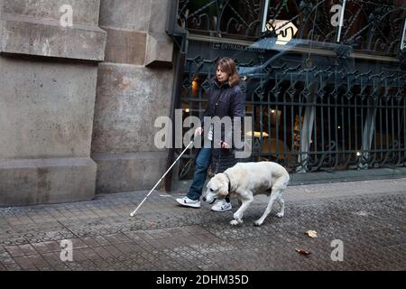 Blinde Frau, Barcelona, Spanien. Stockfoto