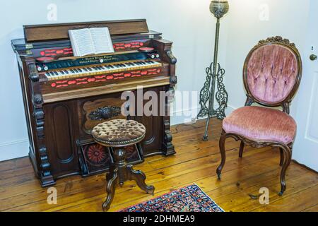 Alabama Tuscumbia Ivy Green Helen Keller Geburtsort, historisches Haus taub blind The Miracle Worker, Salon Orgel im Inneren, Stockfoto