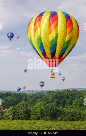 Alabama Decatur Alabama Jubilee Heißluftballon Classic, Point Mallard Park Luftballons Jahresansicht von Gondelantenne Multiple, Stockfoto