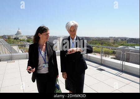 Datei Foto : die französische Finanzministerin Christine Lagarde beim Frühjahrstreffen von IWF und Weltbank in Washington, DC, USA, am Samstag, den 16. April 2011. Ganz oben auf der Agenda der G-20 und des IWF steht die Frage der globalen Ungleichgewichte, an denen die Beziehungen zwischen den USA und China seit langem gemessen werden. Christine Lagarde hat bei einem Auftritt im französischen Fernsehen bestätigt, dass sie für eine zweite Amtszeit als Leiterin des Internationalen Währungsfonds stehen wird. Ihre Amtszeit endet am 5. Juli, und der Prozess zur Suche nach einem Nachfolger wurde am Mittwoch eröffnet. Foto von Olivier Douliery/ABACAPRESS.COM Stockfoto