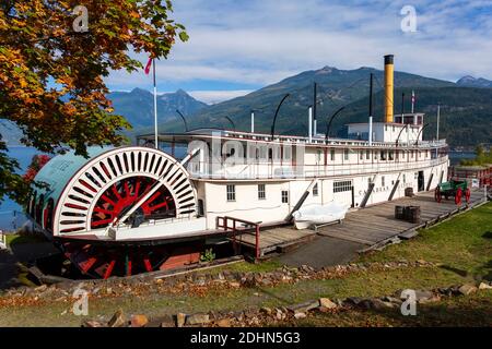 Die SS Moyie ist ein Raddampfer, der von 1898 bis 1957 am Kootenay Lake in British Columbia, Kanada arbeitete. Nach ihr fast sechzig Ye Stockfoto