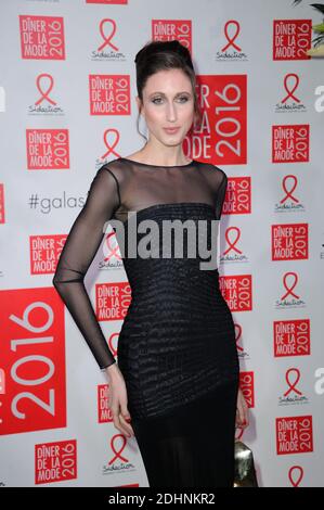 Anna Cleveland beim Sidaction Gala Dinner 2016 im Rahmen der Paris Fashion Week am 28. Januar 2016 in Paris, Frankreich. Foto von Alban Wyters/ABACAPRESS.COM Stockfoto