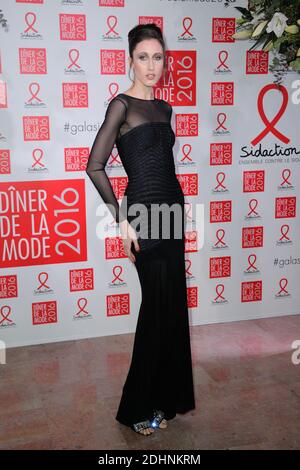 Anna Cleveland beim Sidaction Gala Dinner 2016 im Rahmen der Paris Fashion Week am 28. Januar 2016 in Paris, Frankreich. Foto von Alban Wyters/ABACAPRESS.COM Stockfoto