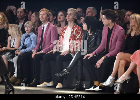 Beck, Justin Bieber, Joan Jett und Mark Ronson besuchen die Saint Laurent Show im Hollywood Palladium am 10. Februar 2016 in Los Angeles, CA, USA. Foto von Lionel Hahn/ABACAPRESS.COM Stockfoto