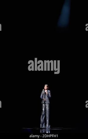 Christine und die Queens alias Heloise Letissier, gekleidet von AMI, während der 41. Jährlichen Cesar Film Awards Zeremonie im Theater du Chatelet in Paris, Frankreich am 26. Februar 2016. Foto von Gouhier-Guibbaud-Wyters/ABACAPRESS.COM Stockfoto