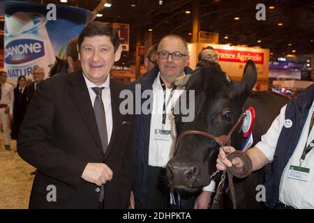 Der französische Minister für Stadt, Jugend und Sport Patrick Kanner besucht am 29. Februar 2016 die 53. Internationale Landwirtschaftsausstellung in Paris an der Porte de Versailles in Paris. Foto von Audrey Poree/ABACAPRESS.COM Stockfoto