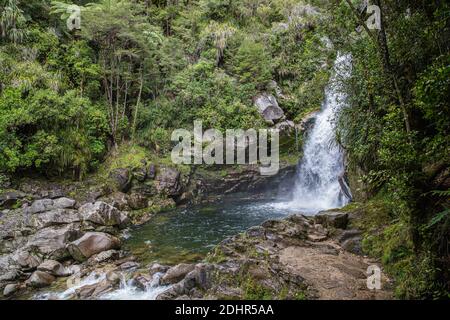 Wainui Wasserfall, Golden Bay, Nelson, Tasman, Neuseeland, Samstag, 21. November 2020. Stockfoto