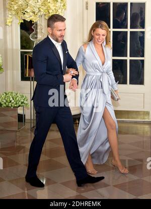 Der Schauspieler Ryan Reynolds, links, und die Schauspielerin Blake Lively, rechts, kommen am Donnerstag, den 10. März 2016, zum Staatsessen zu Ehren von Premierminister Trudeau und Frau Sophie Grégoire Trudeau aus Kanada im Weißen Haus in Washington, DC, USA an. Foto von Ron Sachs/CNP/Pool/ABACAPRESS.COM Stockfoto