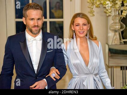 Der Schauspieler Ryan Reynolds, links, und die Schauspielerin Blake Lively, rechts, kommen am Donnerstag, den 10. März 2016, zum Staatsessen zu Ehren von Premierminister Trudeau und Frau Sophie Grégoire Trudeau aus Kanada im Weißen Haus in Washington, DC, USA an. Foto von Ron Sachs/CNP/Pool/ABACAPRESS.COM Stockfoto