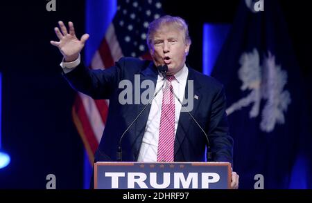 Der republikanische Präsidentschaftskandidat Donald Trump spricht während einer Wahlkampfveranstaltung im TD Convention Center am 15. Februar 2016 in Greenville, South Carolina. Foto von Olivier Douliery/ABACAPRESS.COM Stockfoto