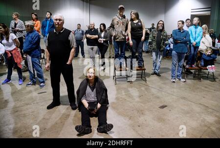 Anhänger des republikanischen Präsidentschaftskandidaten Donald Trump nehmen am 21. Februar 2016 an einer Wahlkampfveranstaltung im Georgia World Congress Center in Atlanta Teil. Foto von Olivier Douliery/ABACAPRESS.COM Stockfoto