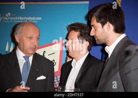 Laurent Fabius, Ministre des Affaires étrangères et du Développement international, Aton Soumache et Dimitri Rassam reçoivent le French Cinema Award pour le succès à lÂ’international du Petit Prince - LE QUAI D'ORSAY ET UNIFRANCE DEVOILENT LES CHIFFRES DU CINEMA FRANCAIS A L'INTERNATIONAL Photo by Nasser Berzane/ABACAPRESS.COM Stockfoto