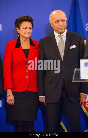 MARIE CLAIRE FABIUS, LAURENT FABIUS, ANCIEN MINISTRE DES AFFAIRES ETRANGERES - PASSATION DE POUVOIR AU QUAI D'ORSAY, MINISTERE DES AFFAIRES ETRANGERES FOTO VON NASSER BERZANE/ABACAPRESS.COM Stockfoto