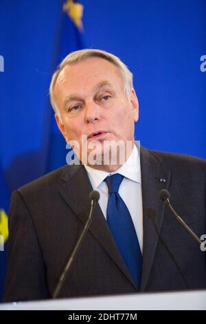 JEAN MARC AYRAULT, NOUVEAU MINISTRE DES AFFAIRES ETRANGERES - PASSATION DE POUVOIR AU QUAI D'ORSAY, MINISTERE DES AFFAIRES ETRANGERES FOTO VON NASSER BERZANE/ABACAPRESS.COM Stockfoto