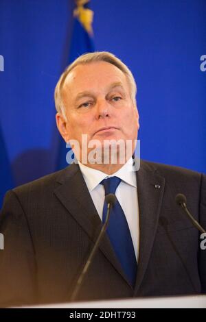 JEAN MARC AYRAULT, NOUVEAU MINISTRE DES AFFAIRES ETRANGERES - PASSATION DE POUVOIR AU QUAI D'ORSAY, MINISTERE DES AFFAIRES ETRANGERES FOTO VON NASSER BERZANE/ABACAPRESS.COM Stockfoto