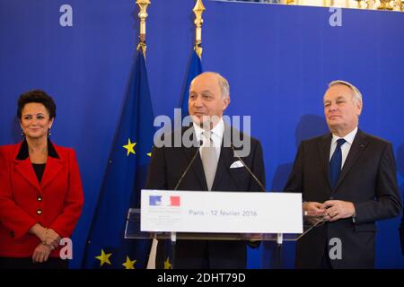 MARIE CLAIRE FABIUS, LAURENT FABIUS, ANCIEN MINISTRE DES AFFAIRES ETRANGERES, JEAN MARC AYRAULT, NOUVEAU MINISTRE DES AFFAIRES ETRANGERES - PASSATION DE POUVOIR AU QUAI D'ORSAY, MINISTERE DES AFFAIRES ETRANGERES FOTO VON NASSER BERZANE/ABACAPRESS.COM Stockfoto