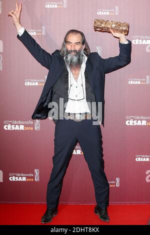 WARREN ELLIS MEILLEURE MUSIQUE ORIGINALE POUR 'MUSTANG' - 41EME CEREMONIE DES CESAR 2016 AU THEATER DU CHATELET Foto von Nasser Berzane/ABACAPRESS.COM Stockfoto