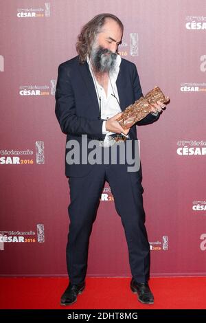 WARREN ELLIS MEILLEURE MUSIQUE ORIGINALE POUR 'MUSTANG' - 41EME CEREMONIE DES CESAR 2016 AU THEATER DU CHATELET Foto von Nasser Berzane/ABACAPRESS.COM Stockfoto