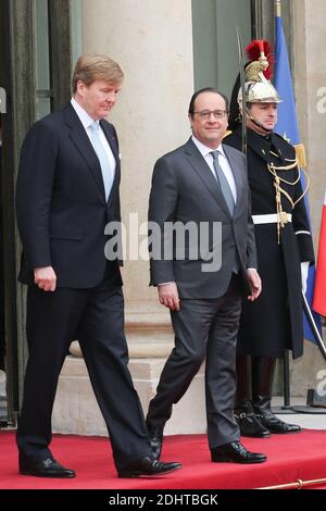 LE PRESIDENT FRANCAIS FRANCOIS HOLLANDE RECOIT LE ROI WILLEM-ALEXANDER ET LA REINE MAXIMA DES PAYS-BAS AU PALAIS DE L'ELYSEE, PARIS, FRANKREICH 10. MÄRZ 2016 FOTO VON NASSER BERZANE/ABACAPRESS.COM Stockfoto