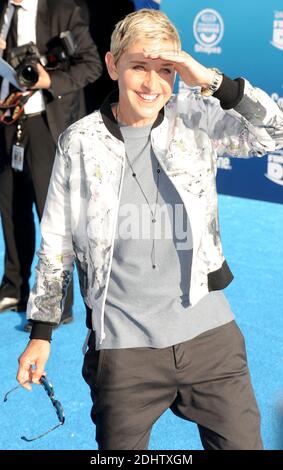 HOLLYWOOD, CA - 08. JUNI: Ellen DeGeneres nimmt an der Premiere von 'Finding Dory' im El Capitan Theatre am 8. Juni 2016 in Hollywood, Kalifornien, Teil. Personen: Ellen DeGeneres Stockfoto