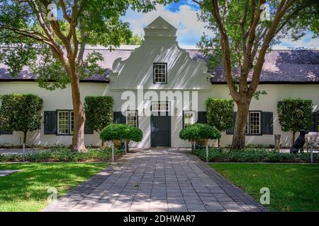 Das Grande Provence Heritage Wine Estate befindet sich in Franschhoek in Südafrika. Ein Hotel und ein Restaurant sind an das Weingut angeschlossen Stockfoto