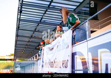 Ried, Österreich - 31. Juli 2020. Fans auf einem Fußballspiel Stockfoto