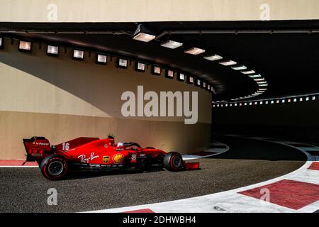 Abu Dhabi, VAE. Dezember 2020. 16 LECLERC Charles (mco), Scuderia Ferrari SF1000, Aktion während des Formel 1 Etihad Airways Abu Dhabi Grand Prix 2020, vom 11. Bis 13. Dezember 2020 auf dem Yas Marina Circuit, in Abu Dhabi - Foto Antonin Vincent/DPPI/LM Credit: Paola Benini/Alamy Live News Stockfoto