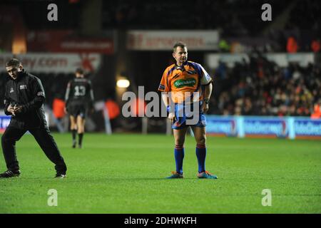 File pic des Schiedsrichters Nigel Owens, der seinen Rücktritt vom internationalen Rugby angekündigt hat, nachdem er für 100 Tests Ref. War. RaboDirect Pro 12 - Ospreys / Benetton Treviso - Swansea - 16. Februar 2014 : Referee Nigel Owens. Stockfoto