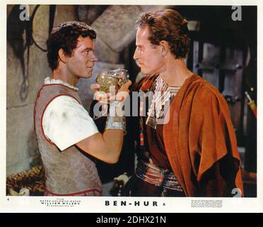 STEPHEN BOYD und CHARLTON HESTON in Ben-HUR 1959 Regisseur WILLIAM WYLER Roman General Lew Wallace Drehbuch Karl Tunberg Musik Miklos Rozsa Kostümbild Elizabeth Haffenden Produzent Sam Zimbalist Metro Goldwyn Mayer Stockfoto