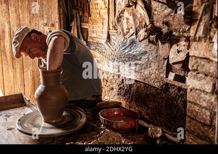 Italien Kalabrien - Gerocarne - Handwerker - Töpfer Stockfoto