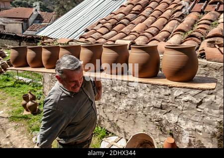 Italien Kalabrien - Gerocarne - Handwerker - Töpfer Stockfoto