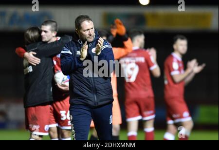 Crawley UK 12. Dezember 2020 - Assistant Manager von Crawley Lee Bradbury nach dem Sieg von 4-2 während des Sky Bet EFL League Two Match zwischen Crawley Town und Barrow AFC im People's Pension Stadium - nur für redaktionelle Verwendung. Keine Verkaufsförderung. Für Football-Bilder gelten die Einschränkungen von FA und Premier League. Keine Internet-/Mobilnutzung ohne FAPL-Lizenz - für Details wenden Sie sich bitte an Football Dataco : Credit Simon Dack TPI / Alamy Live News Stockfoto