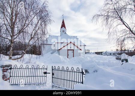 Karasjok, Lappland, Norwegen - 3. März 2020: Alte Karasjok Kirche. Stockfoto